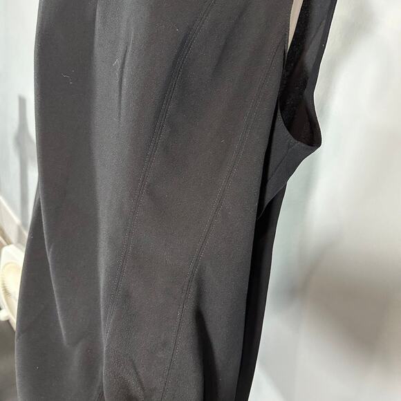 Ann Taylor sleeveless top, fitted sz 14 black - Picture 4 of 4